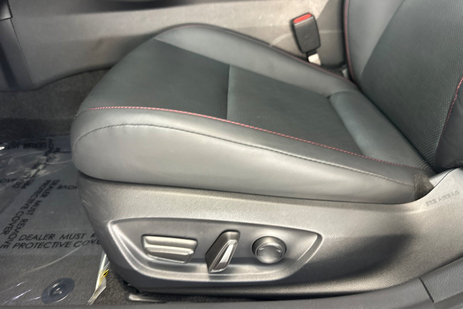 Used 2024 Toyota Prius Prime FWD image 15