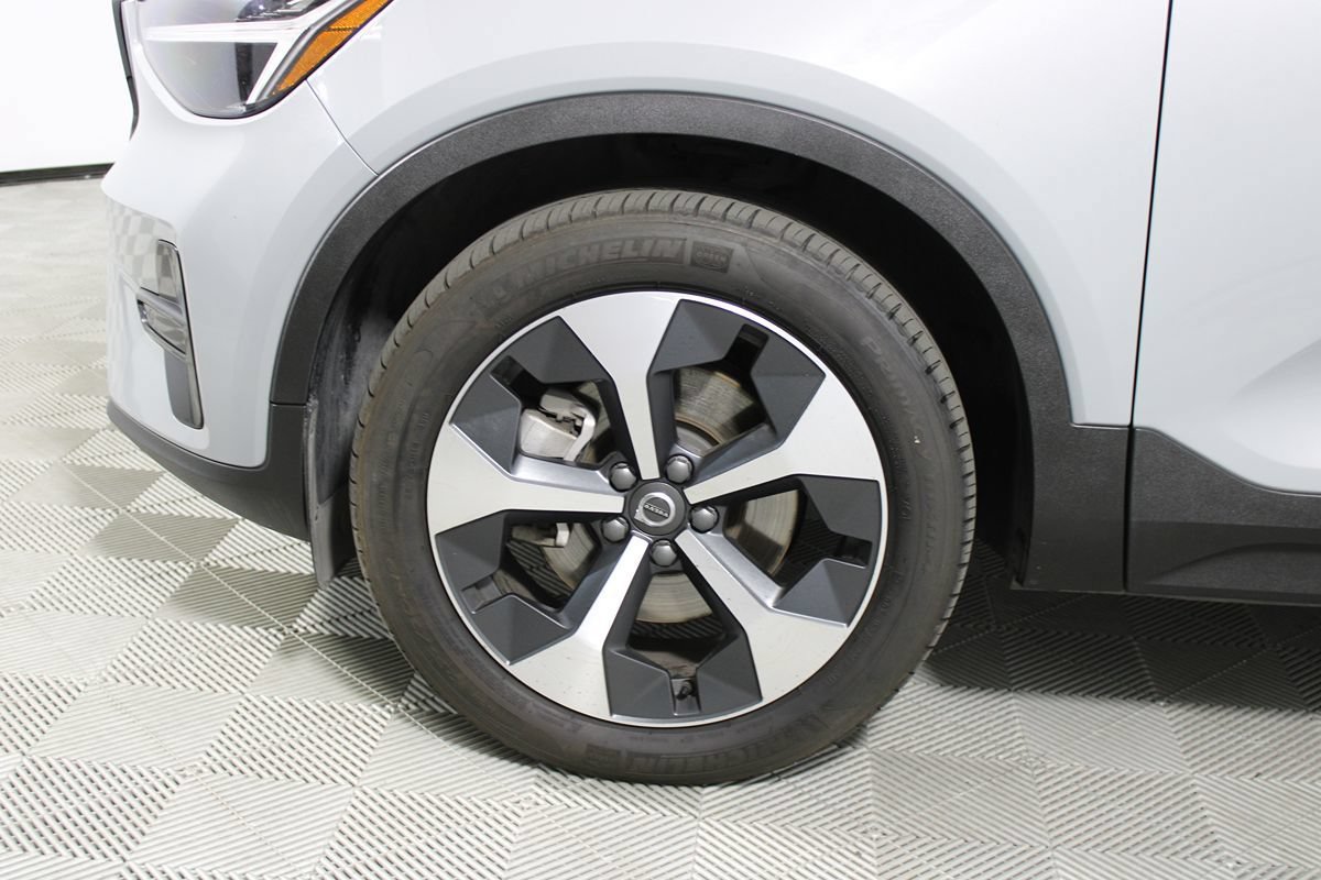 Used 2024 Volvo XC40 B5 Core AWD/4WD image 33
