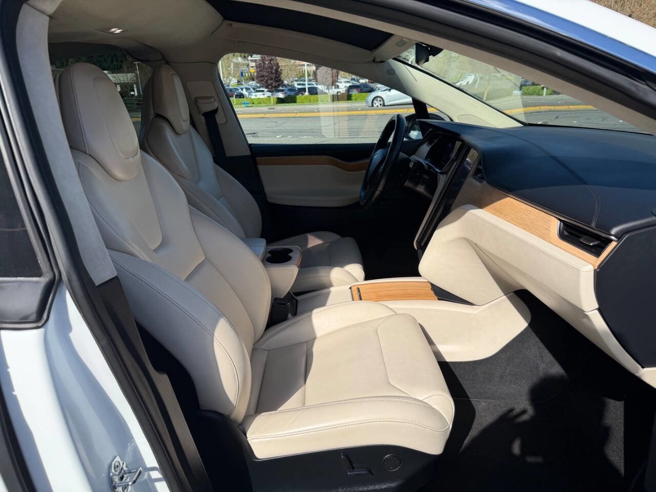 Used 2018 Tesla Model X 100D AWD/4WD image 19