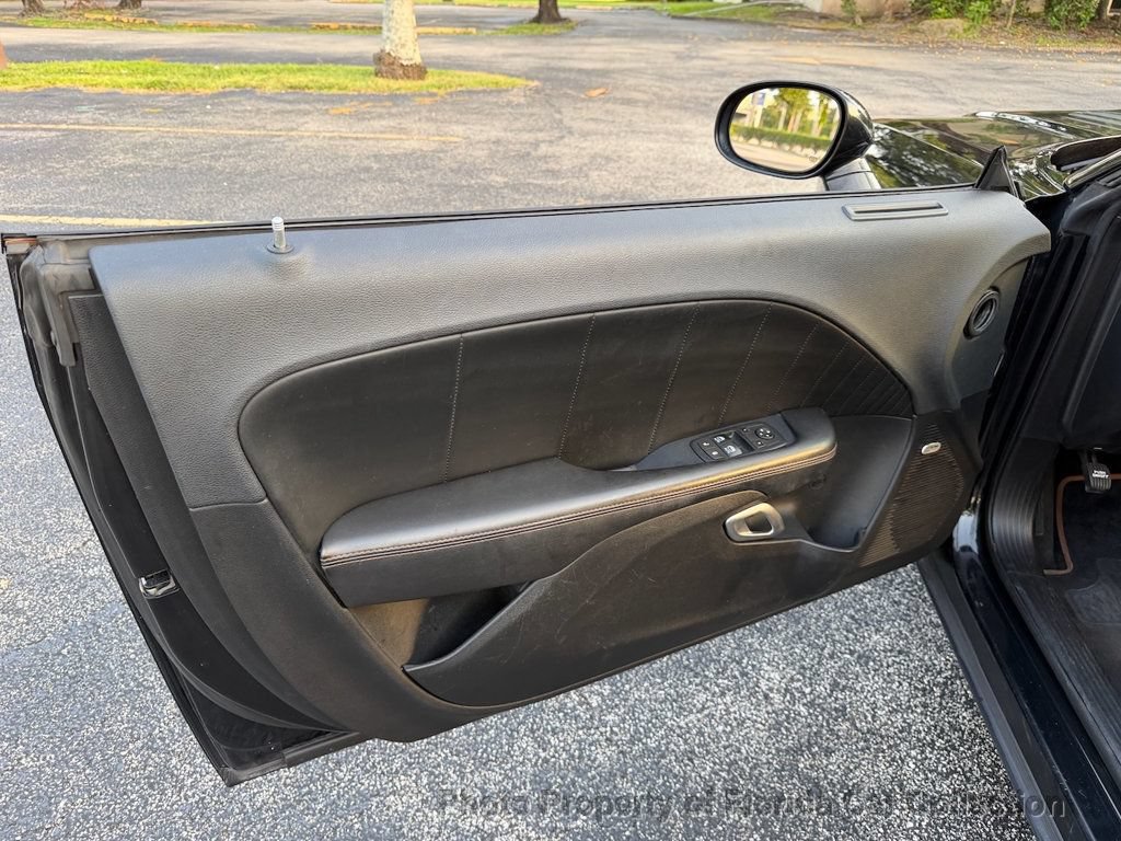 Used 2015 Dodge Challenger R/T Plus RWD image 33