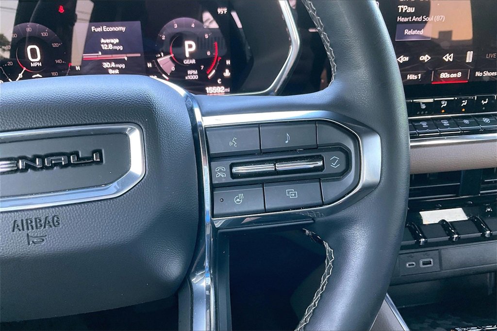 Used 2023 GMC Canyon Denali image 19