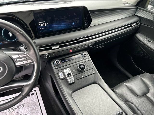 Used 2023 Hyundai Palisade Limited w/ Winter Package FWD image 20