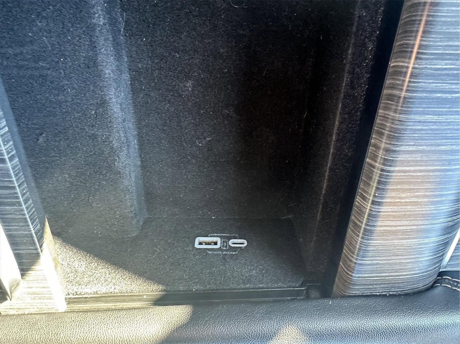 Used 2024 Jeep Wagoneer L Series II w/ Flexible Seating Group image 27