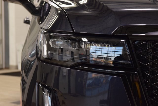 Used 2023 Cadillac Escalade Sport Platinum image 12