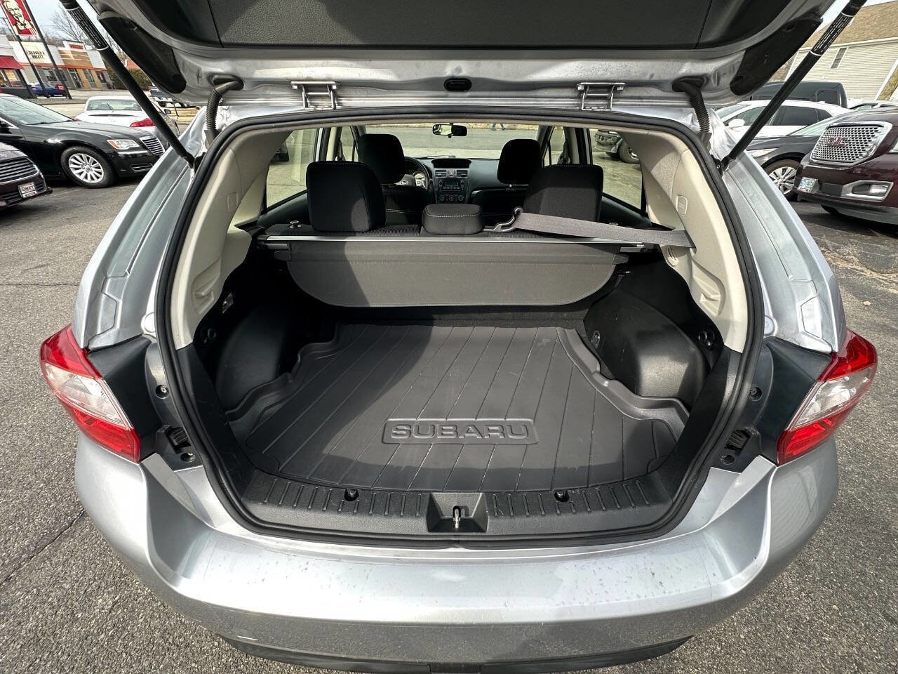 Used 2012 Subaru Impreza 2.0i Sport Premium image 6