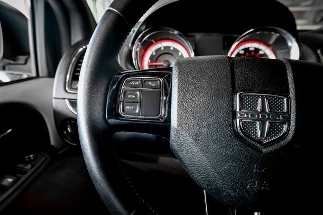 Used 2017 Dodge Grand Caravan SE FWD image 36