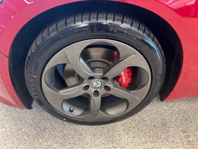 Used 2017 Alfa Romeo Giulia AWD w/ Sport Appearance Package image 9