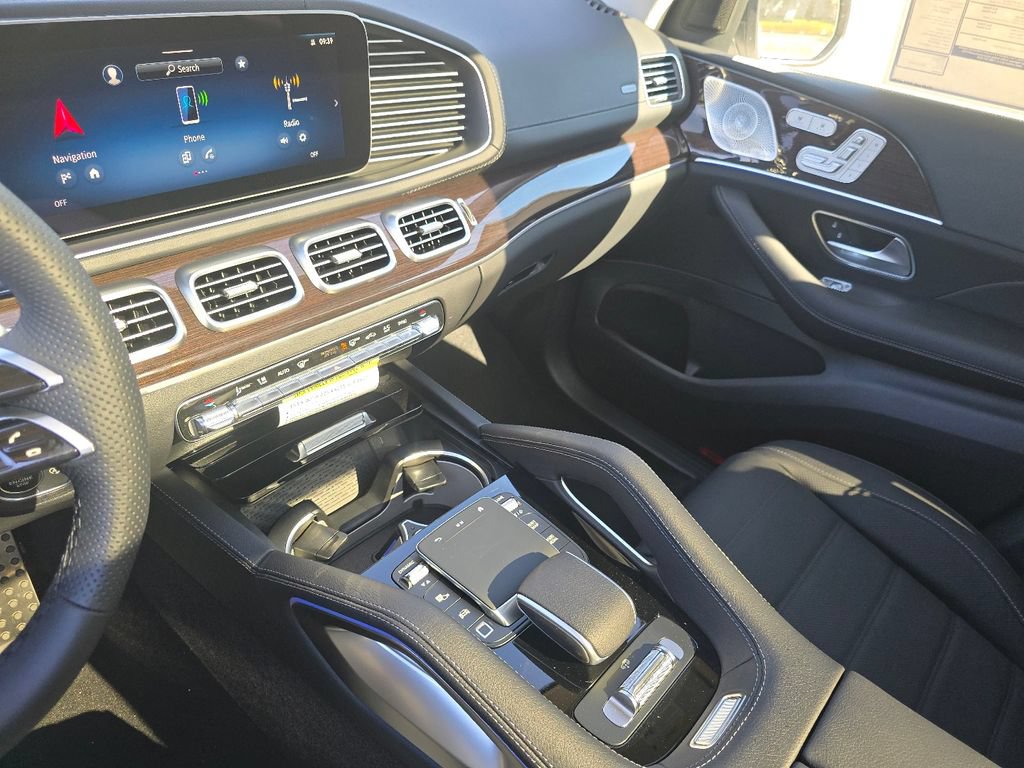New 2026 Mercedes-Benz GLS 450 4MATIC image 32