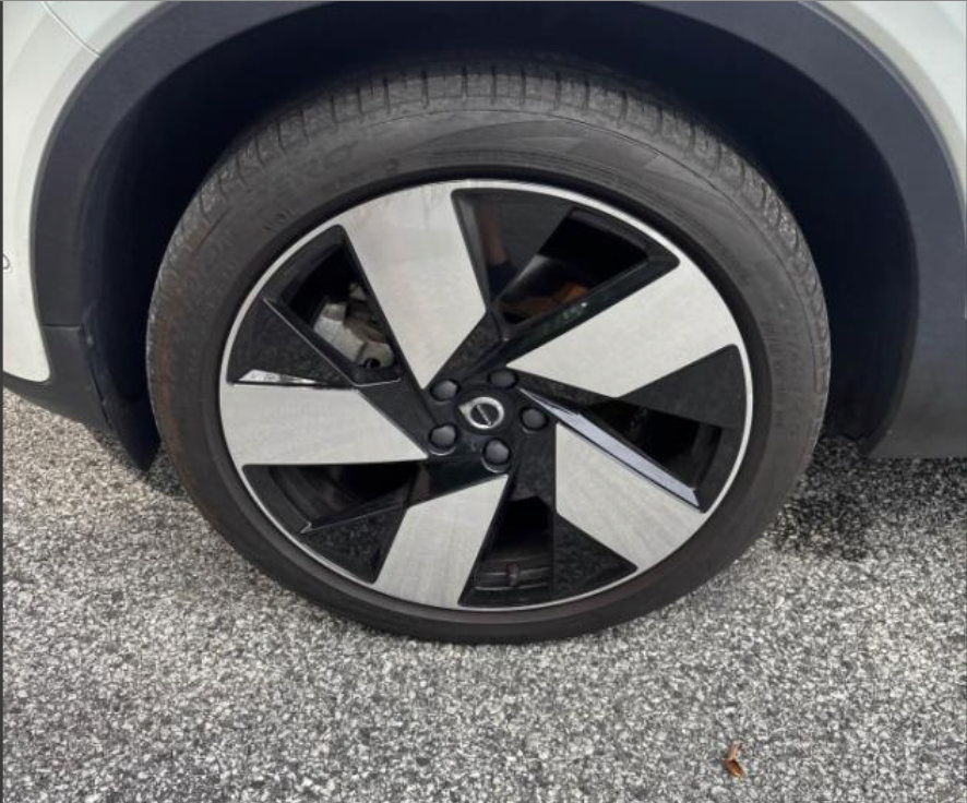 Certified 2023 Volvo XC40 Recharge Ultimate AWD/4WD image 16