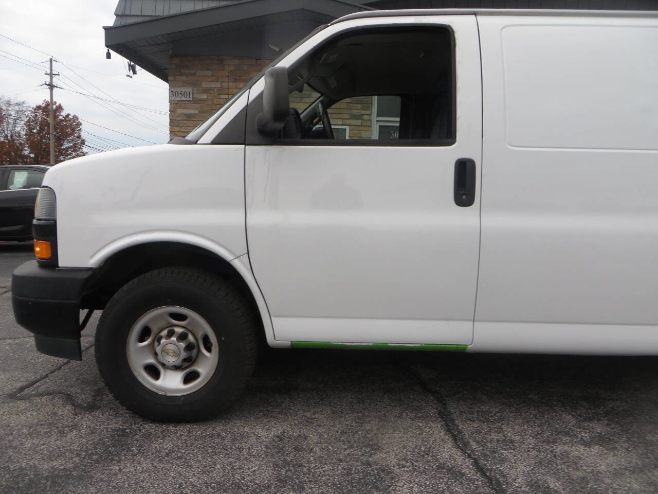 Used 2021 Chevrolet Express 2500 Extended w/ Driver Convenience Package image 27