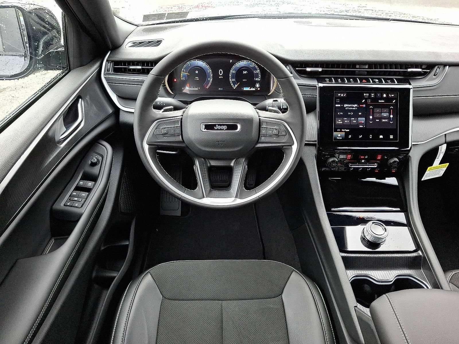 New 2025 Jeep Grand Cherokee Altitude AWD/4WD image 8