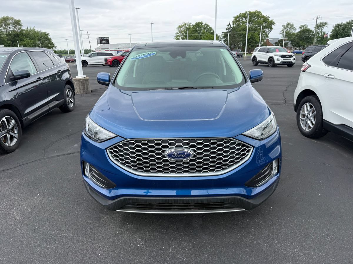 Used 2023 Ford Edge SEL w/ Convenience Package AWD/4WD image 2