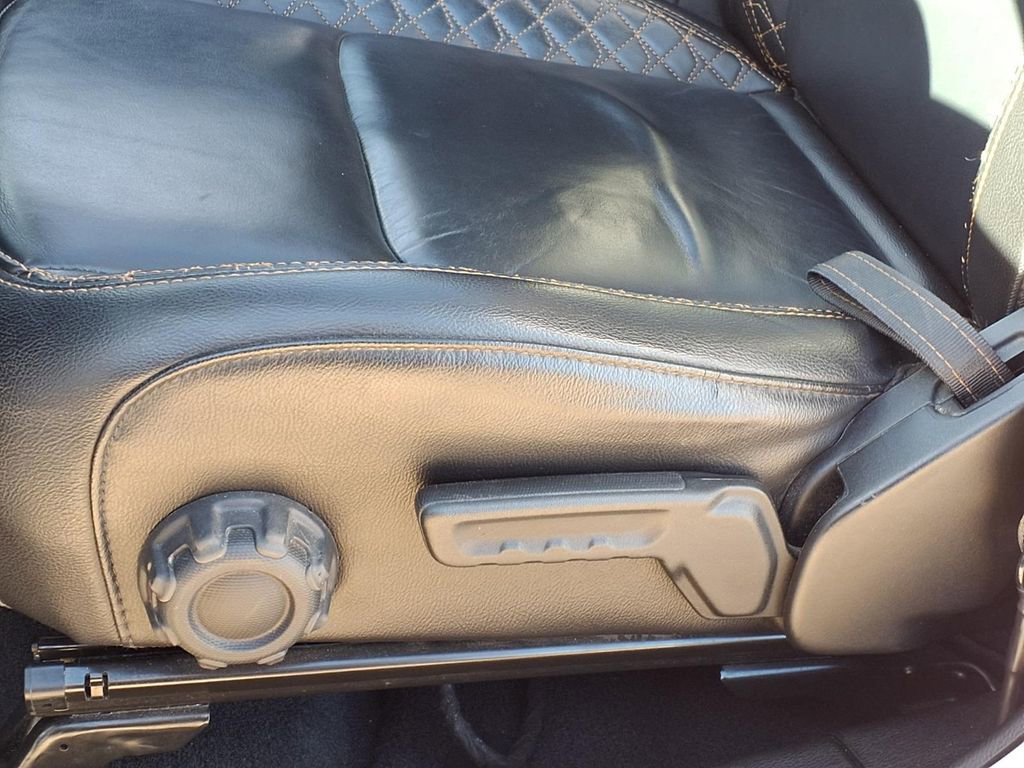 Used 2023 Jeep Wrangler Altitude image 23