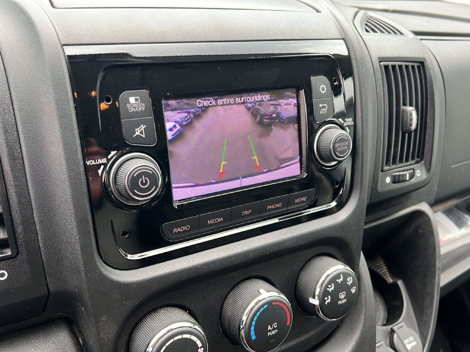 Used 2021 RAM ProMaster 2500 w/ Convenience Group FWD image 18