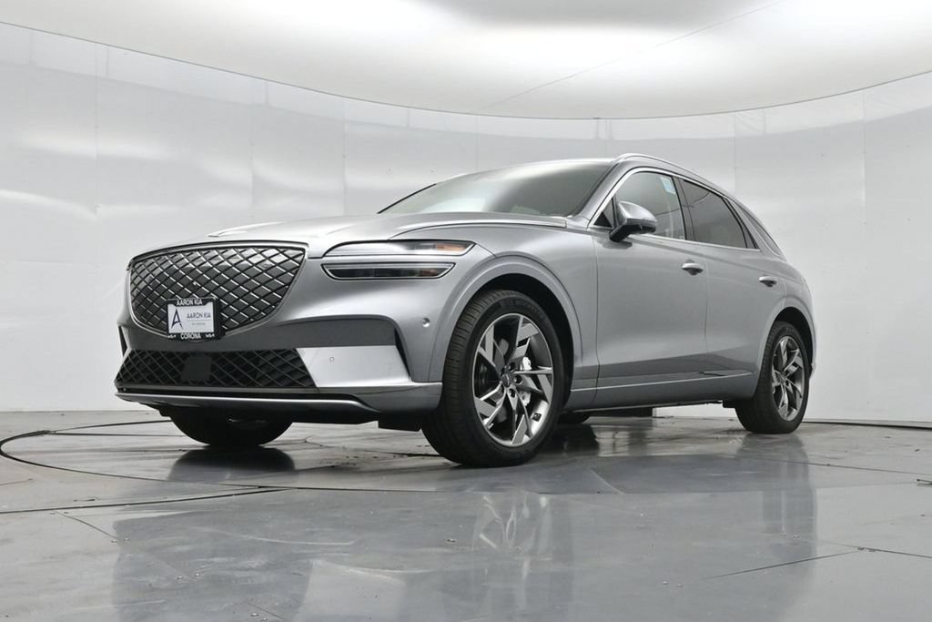 Used 2025 Genesis Electrified GV70 w/ Prestige Package AWD/4WD image 52