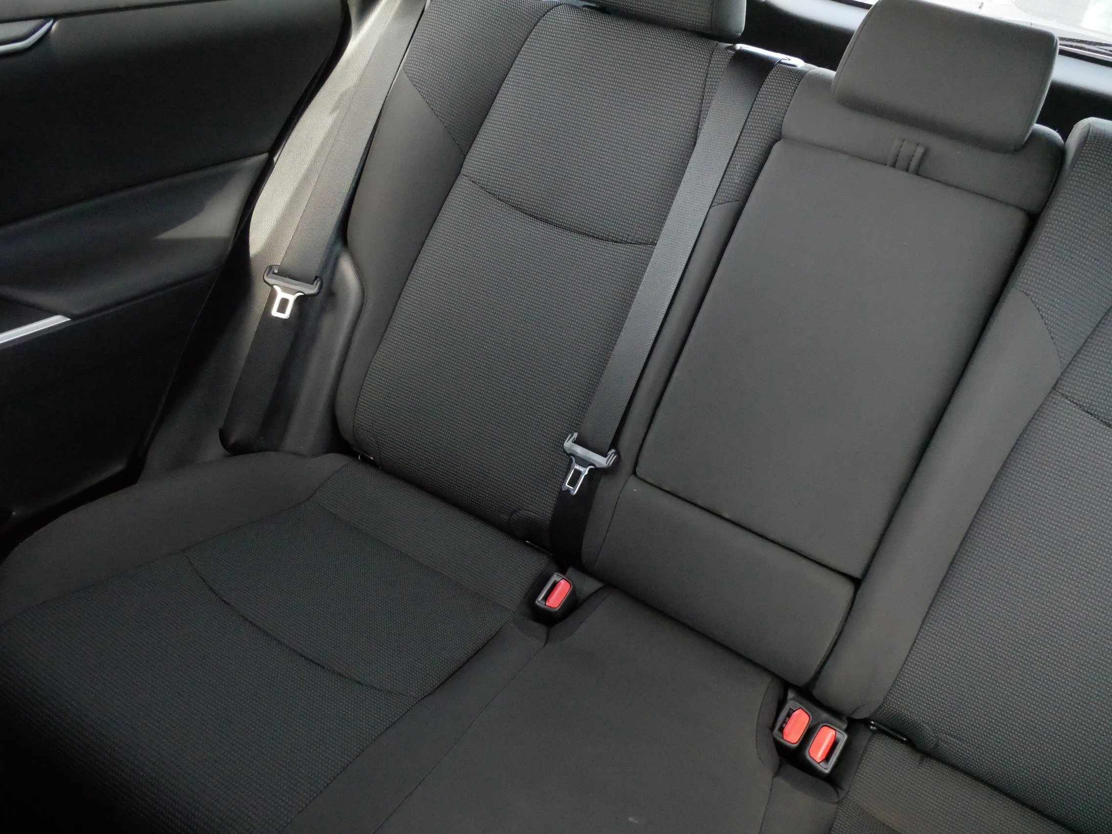 Used 2021 Toyota RAV4 LE AWD/4WD image 12