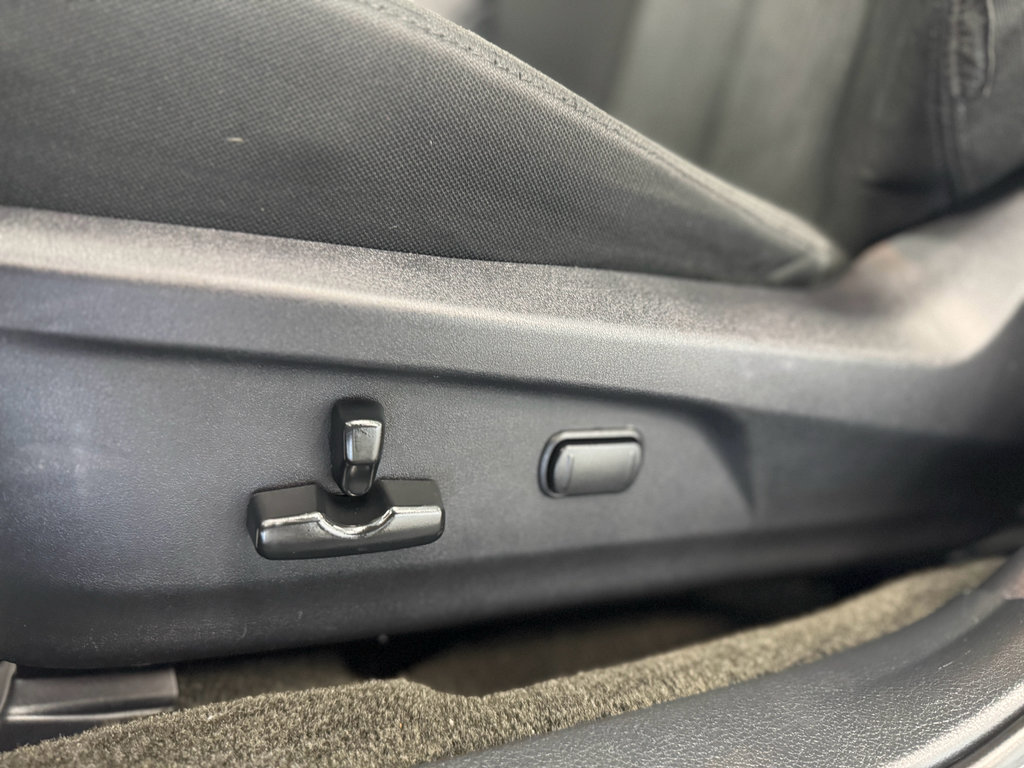 Used 2014 Subaru Legacy 2.5i Premium AWD/4WD image 13