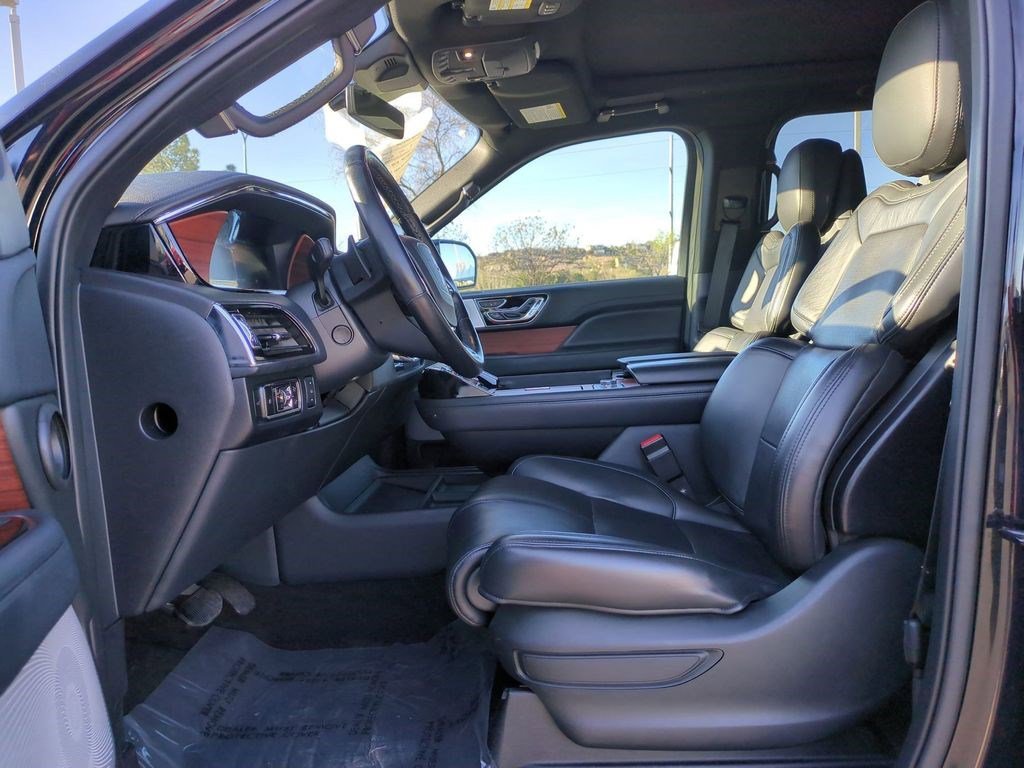Used 2024 Lincoln Navigator Reserve AWD/4WD image 14