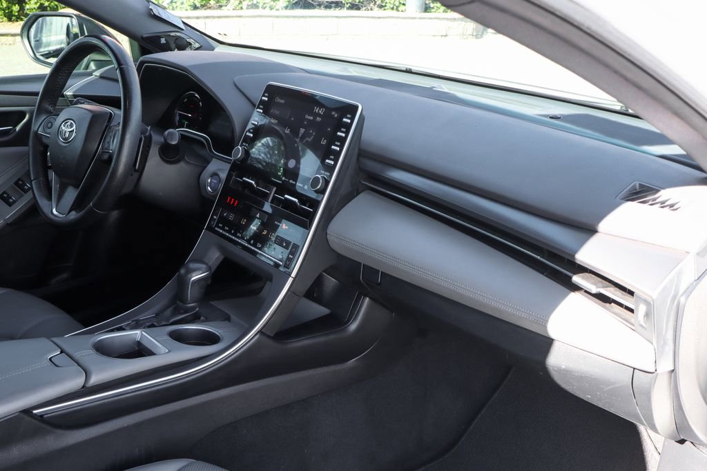 Used 2020 Toyota Avalon XSE FWD image 41