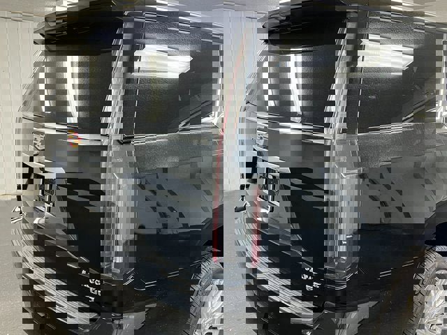 New 2026 Cadillac Escalade ESV Luxury image 11