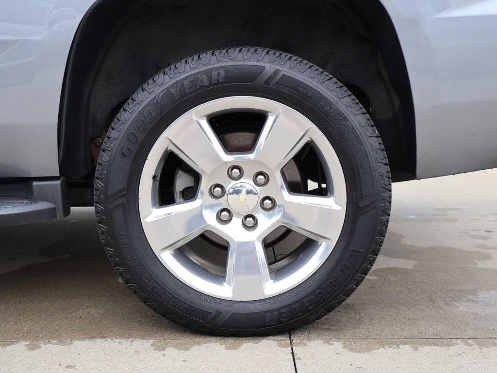 Used 2019 Chevrolet Tahoe LT w/ Luxury Package AWD/4WD image 47