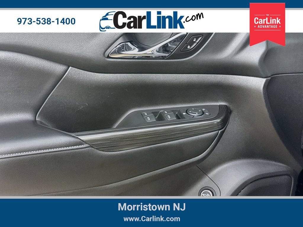 Used 2017 GMC Acadia SLT AWD/4WD image 22