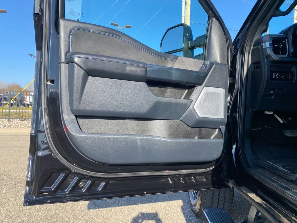 Used 2025 Ford F250 Platinum AWD/4WD image 11