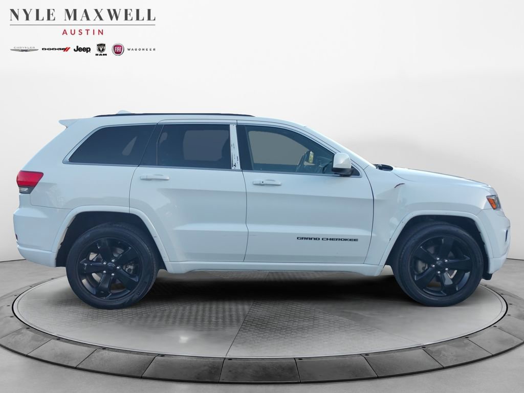 Used 2015 Jeep Grand Cherokee Altitude image 15
