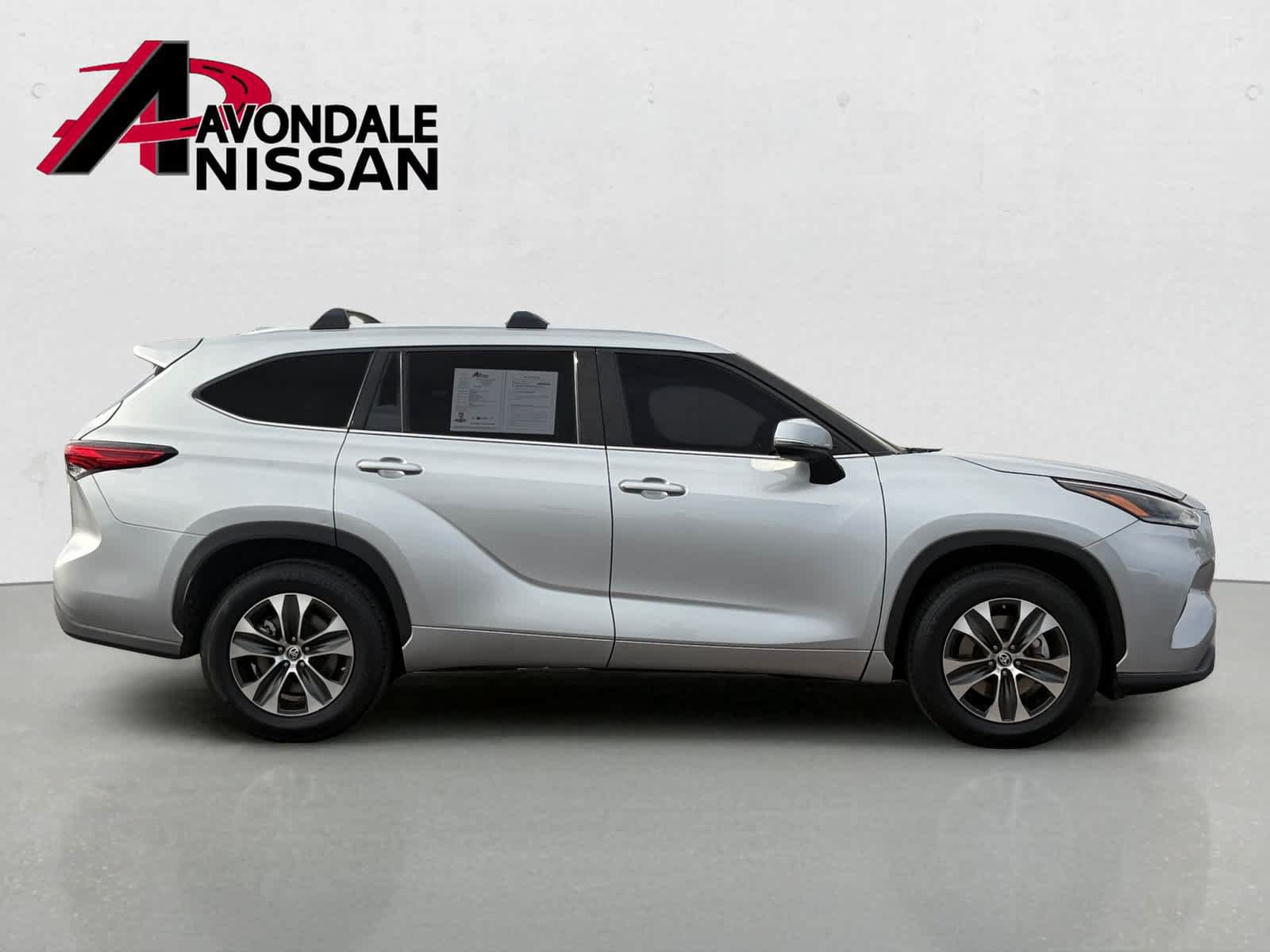 Used 2021 Toyota Highlander XLE FWD image 8