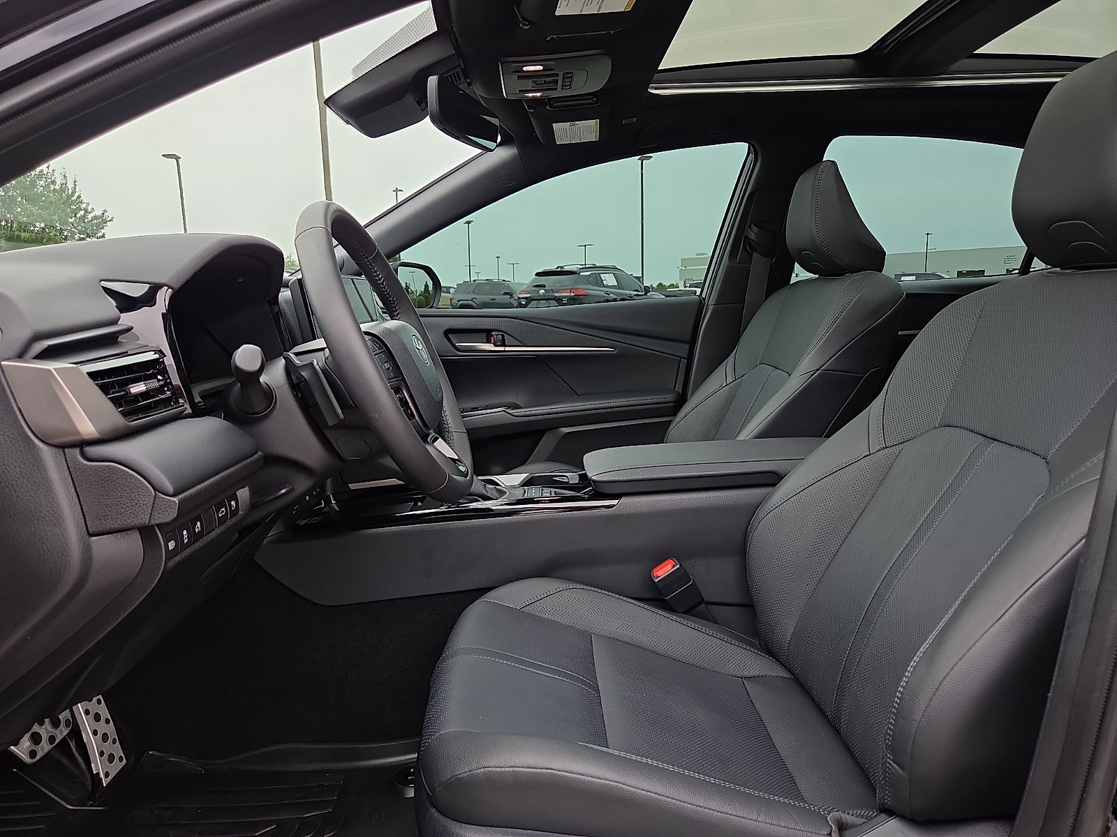 Used 2026 Toyota Camry XSE w/ Premium Package FWD image 15