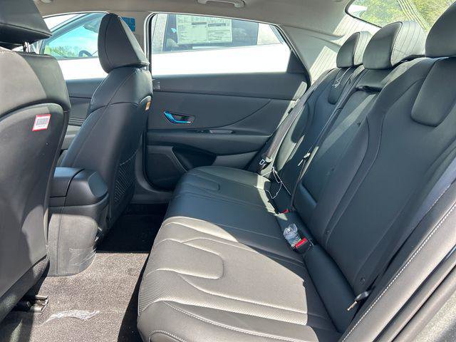 New 2026 Hyundai Elantra Limited FWD image 22