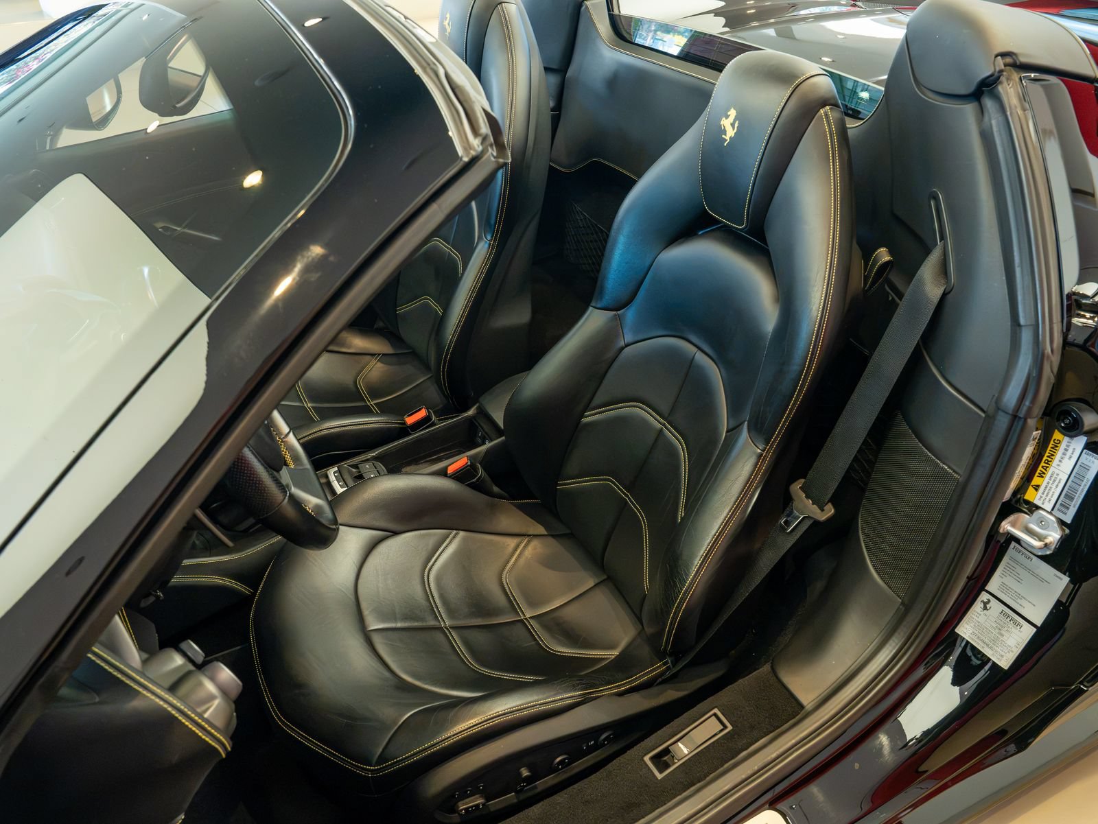 Used 2018 Ferrari 488 Spider RWD image 11