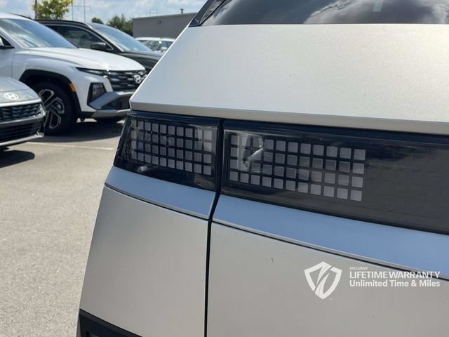 Certified 2024 Hyundai Ioniq 5 SEL RWD image 11