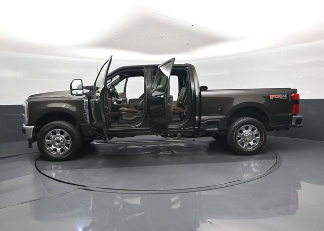 Used 2025 Ford F350 King Ranch w/ Chrome Package AWD/4WD image 49
