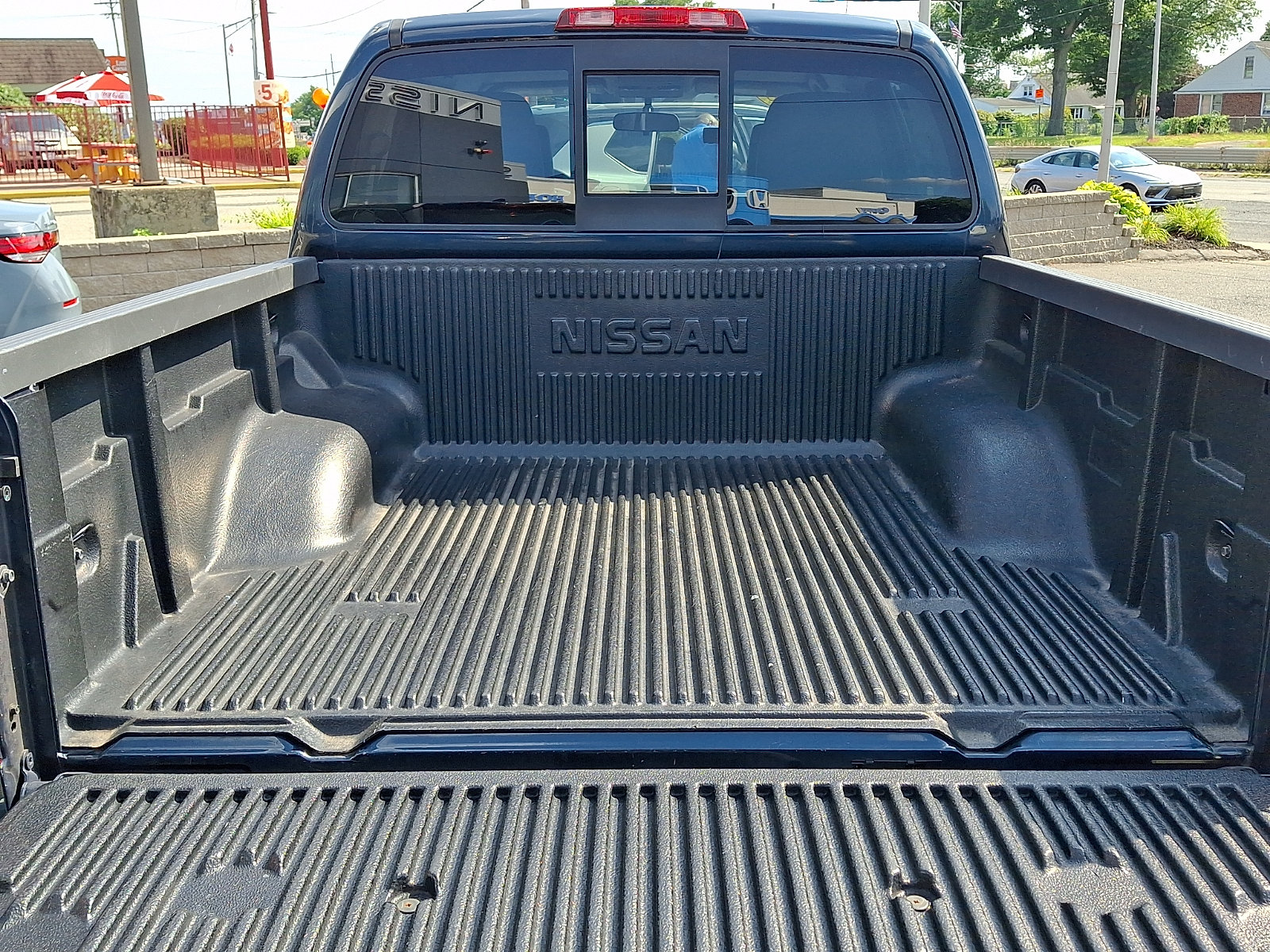 Used 2018 Nissan Frontier SV AWD/4WD image 29