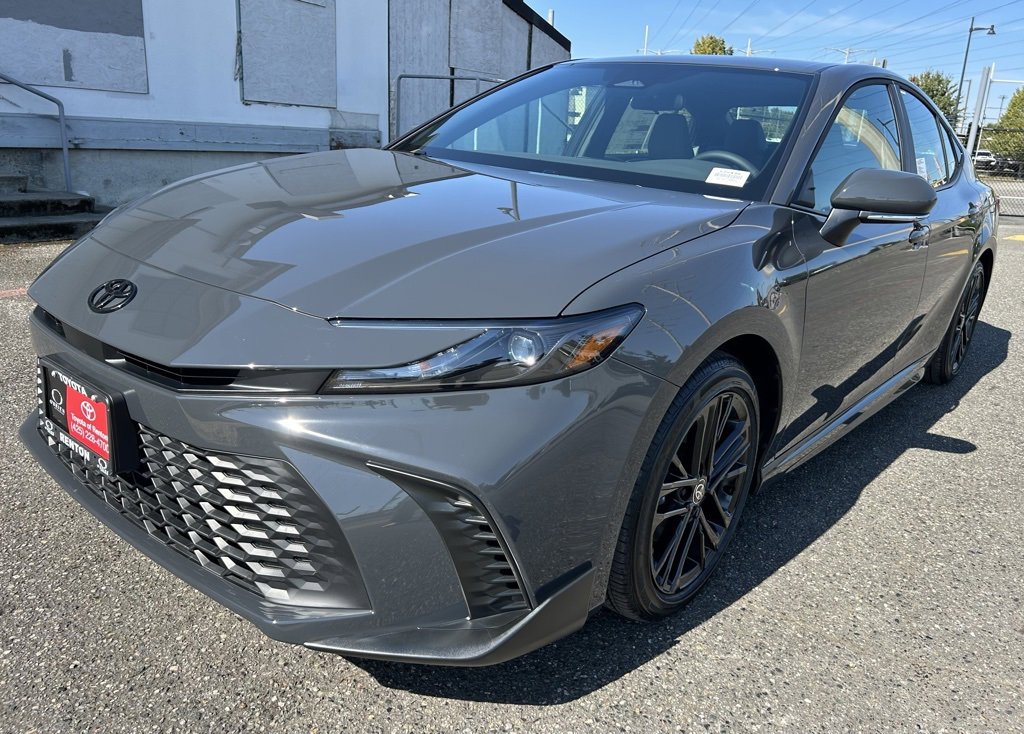 New 2025 Toyota Camry SE