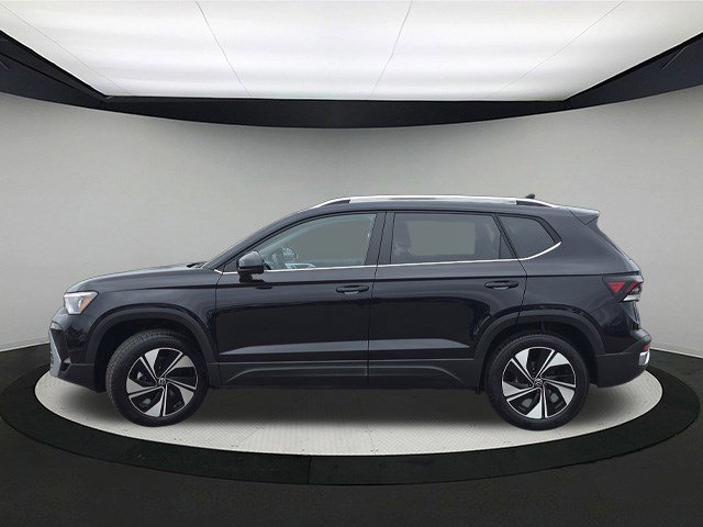 New 2026 Volkswagen Taos SE image 4