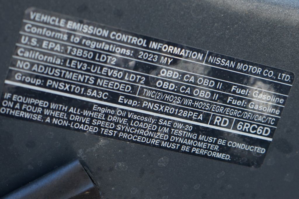 Used 2023 Nissan Rogue SV image 11