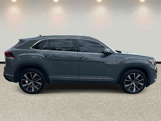 Used 2024 Volkswagen Atlas Cross Sport SEL Premium R-Line AWD/4WD image 4