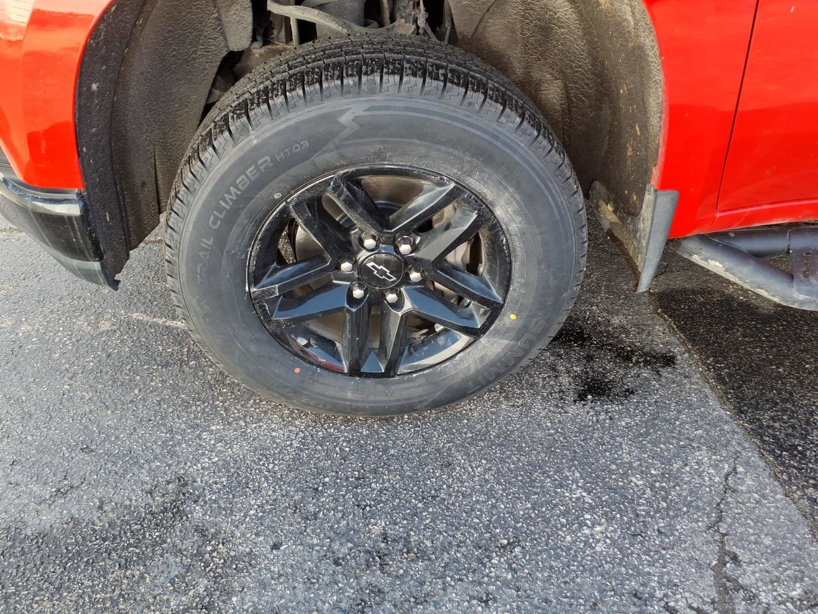 Used 2019 Chevrolet Silverado 1500 Custom Trail Boss w/ Custom Convenience Package image 9