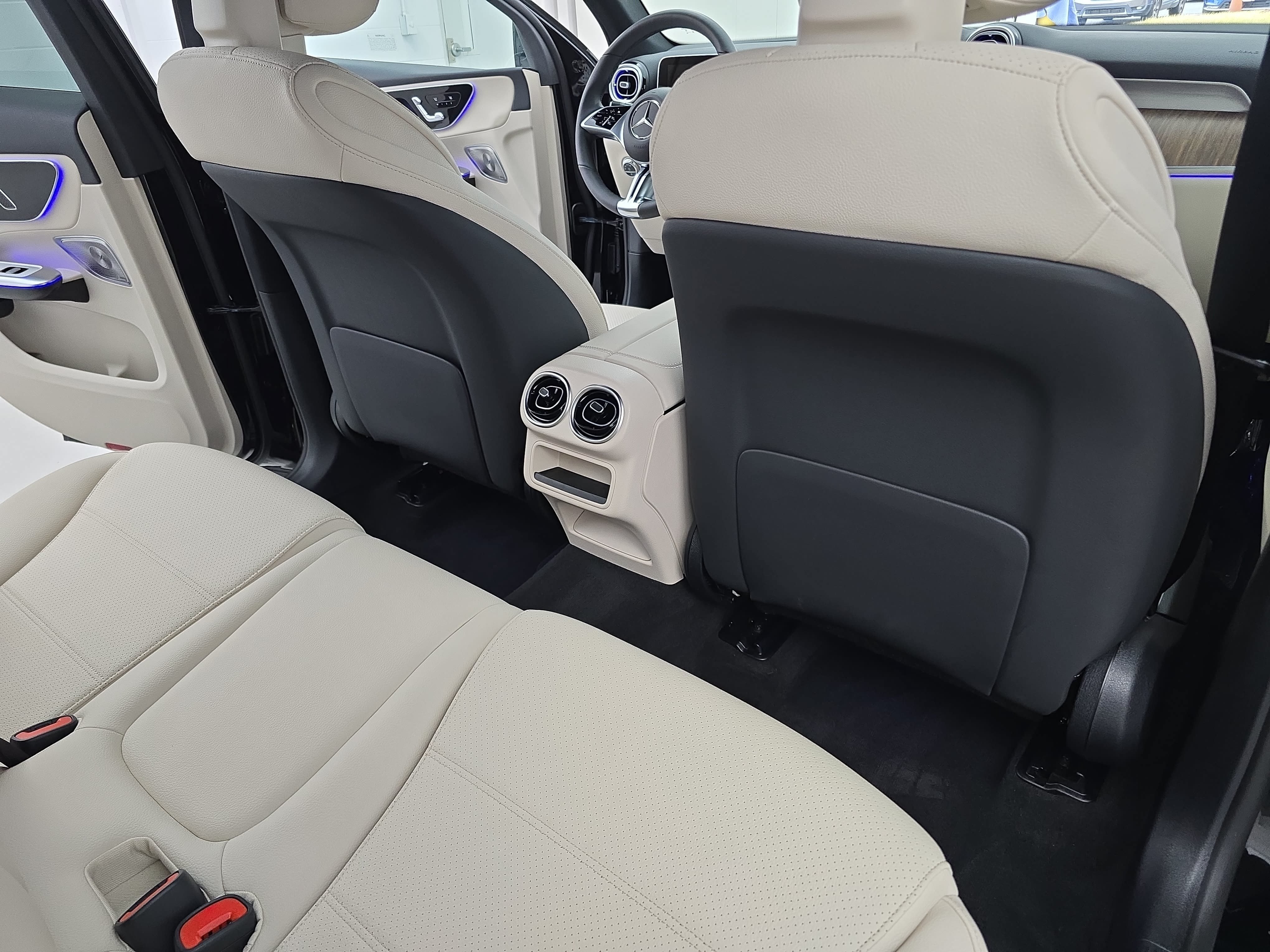 Certified 2026 Mercedes-Benz GLC 300 image 11