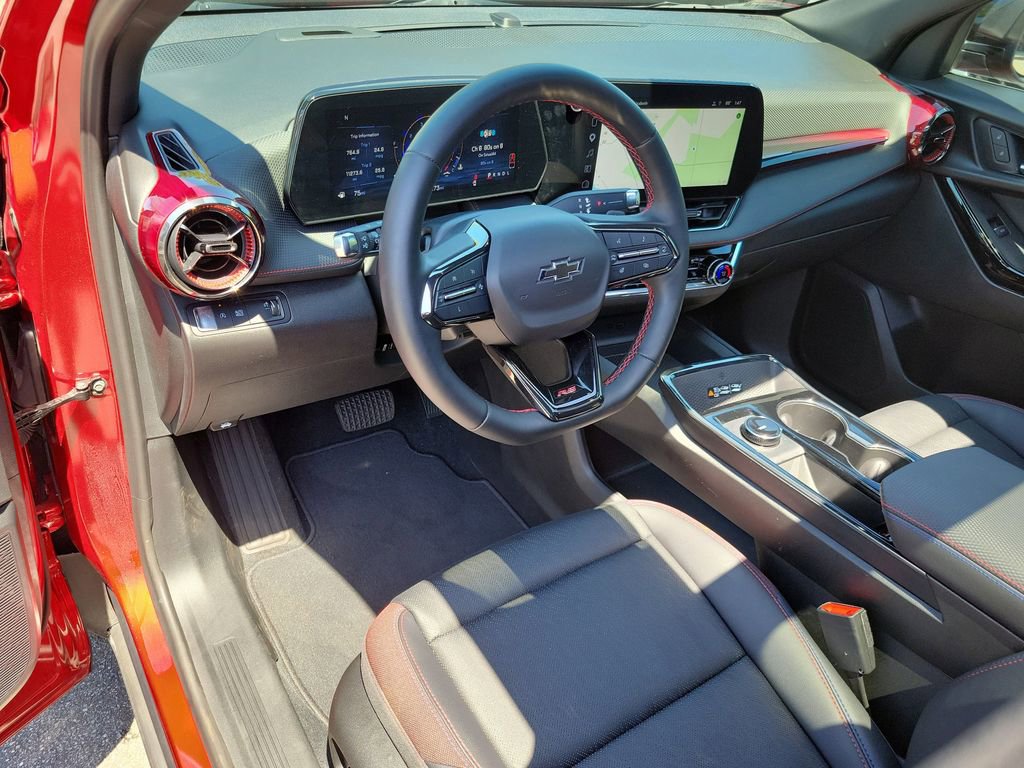 Used 2025 Chevrolet Equinox RS w/ Safety and Technology Package image 23