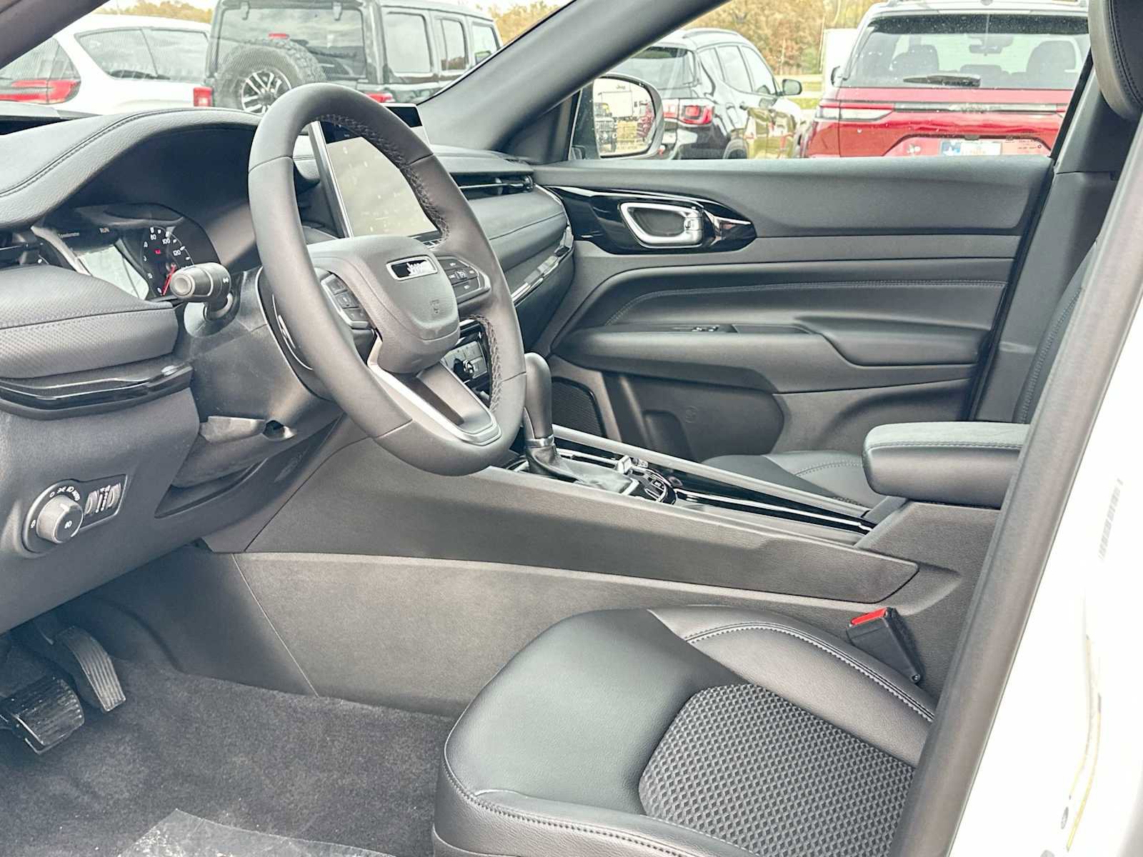 New 2026 Jeep Compass Latitude image 18