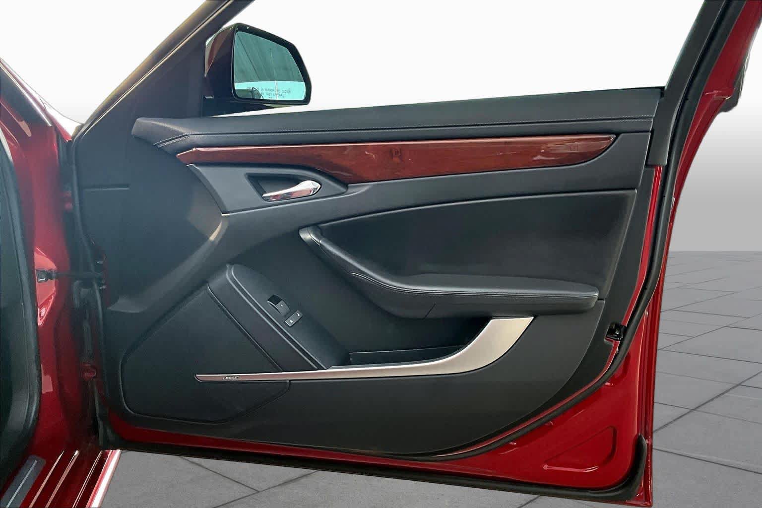 Used 2010 Cadillac CTS Premium RWD image 22
