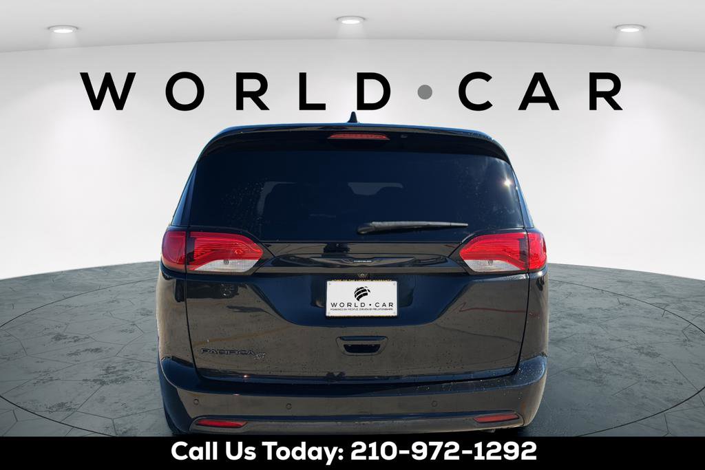 Used 2020 Chrysler Pacifica Touring w/ S Appearance Package image 14
