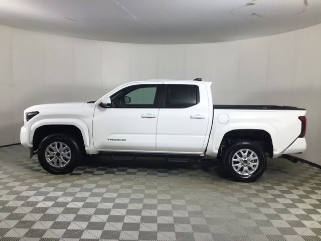 New 2025 Toyota Tacoma SR5 image 4