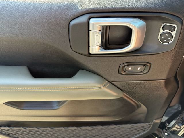 Used 2024 Jeep Gladiator Mojave w/ Safety Group image 28