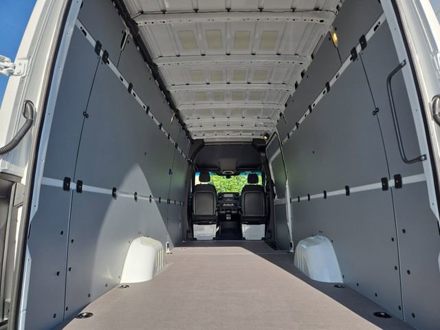 New 2026 Mercedes-Benz Sprinter 2500 image 31