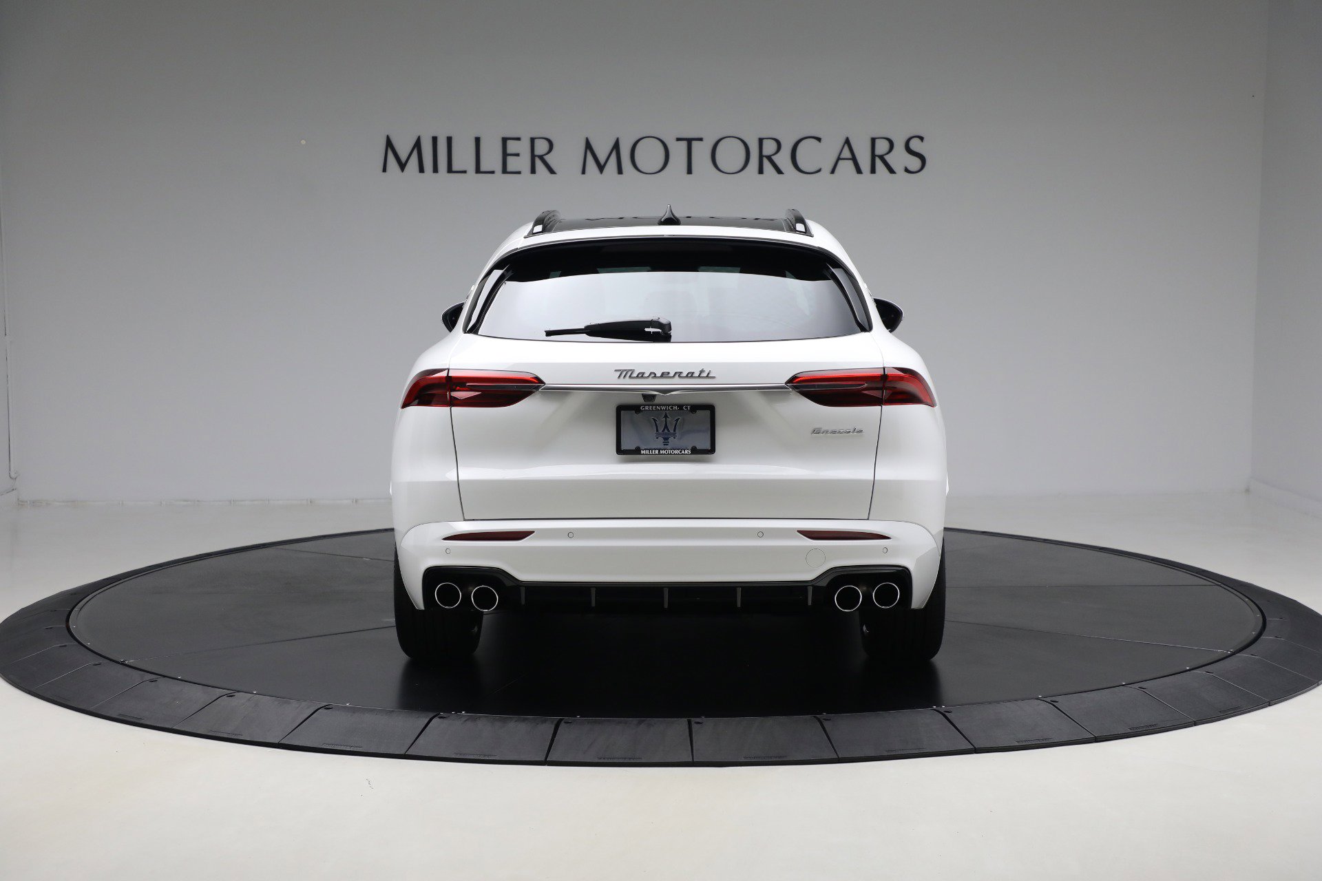 New 2025 Maserati Grecale GT image 5
