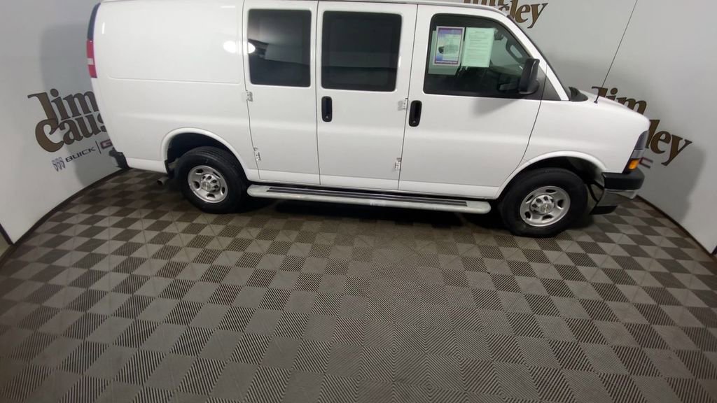 Used 2024 Chevrolet Express 2500 w/ Driver Convenience Package RWD image 9